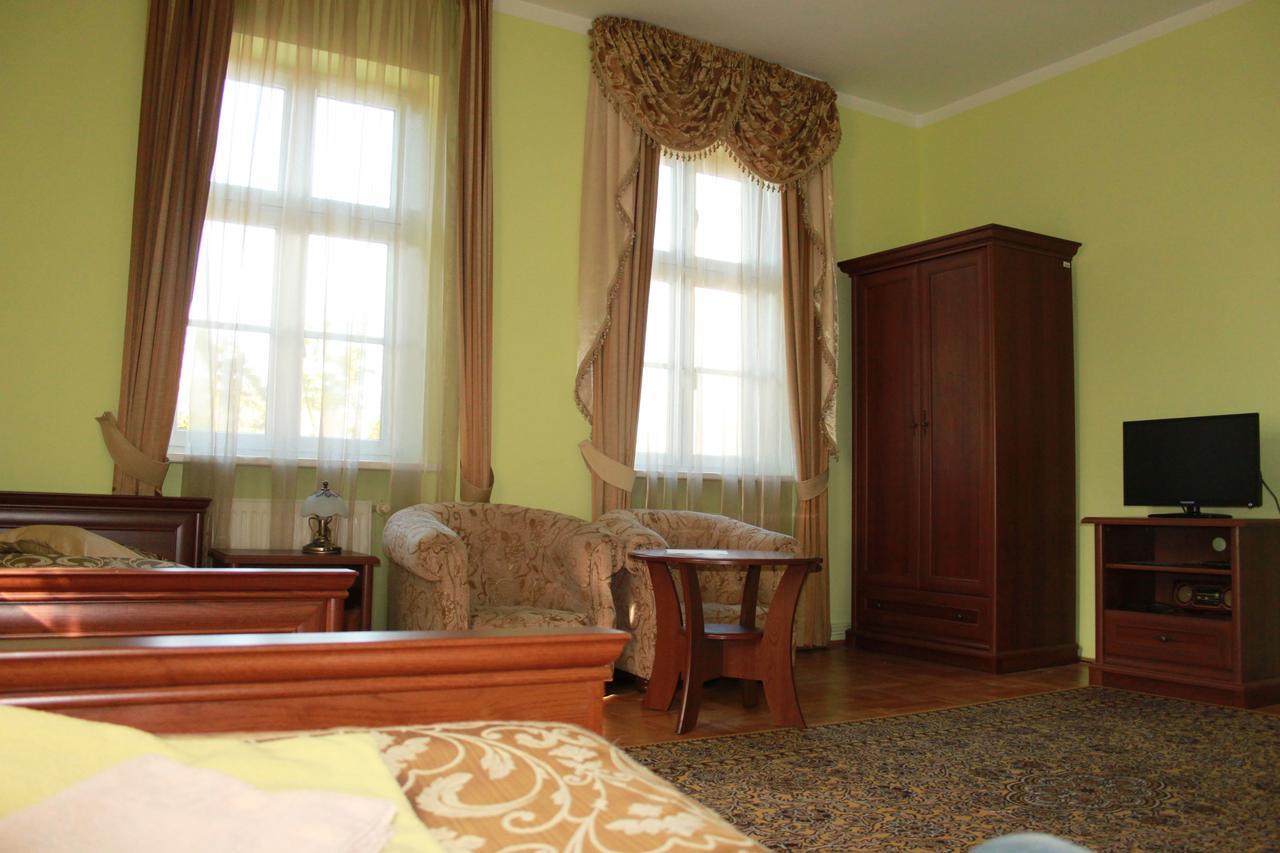 Palac W Nosowie Nosowo Exterior foto